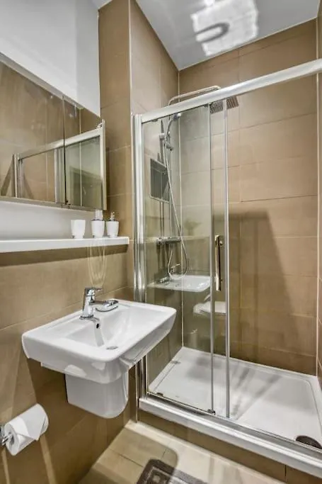 Cosy & Modern Studio Daire Londra